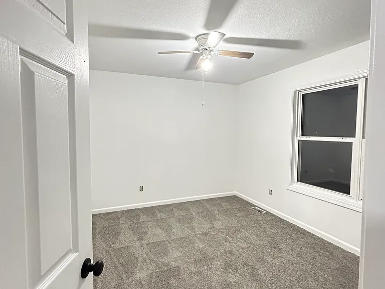 8128 Rocky Glen Pl — Photo 12