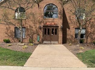 8609 Scenicview Dr #N-102, Broadview Heights, OH 44147