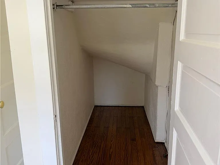 214 N Saint Cloud St #4 — Photo 5