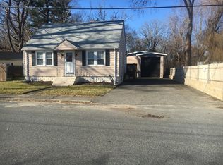 9 Arlington Ave, Westport, MA 02790