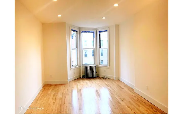 Rented by Douglas Elliman | media 32