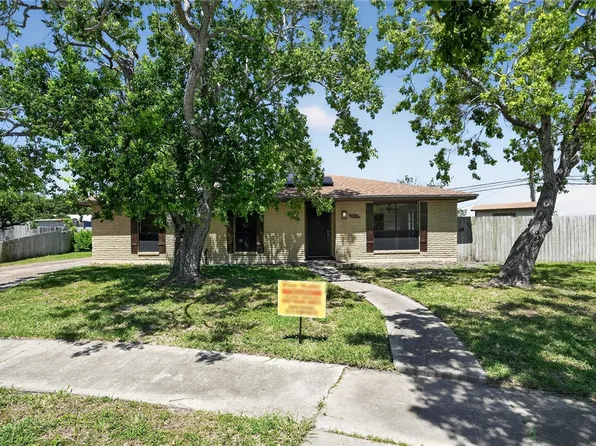 106 Terlingua Dr, Portland, TX 78374