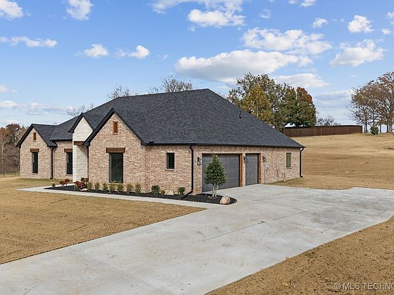 3rd image of 21755 S Country Ridge Ct