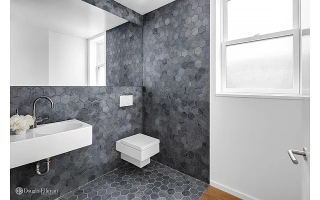 Sold by Douglas Elliman | media 40