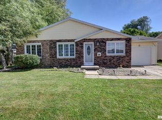 1004 E Heights Ave, Taylorville, IL 62568