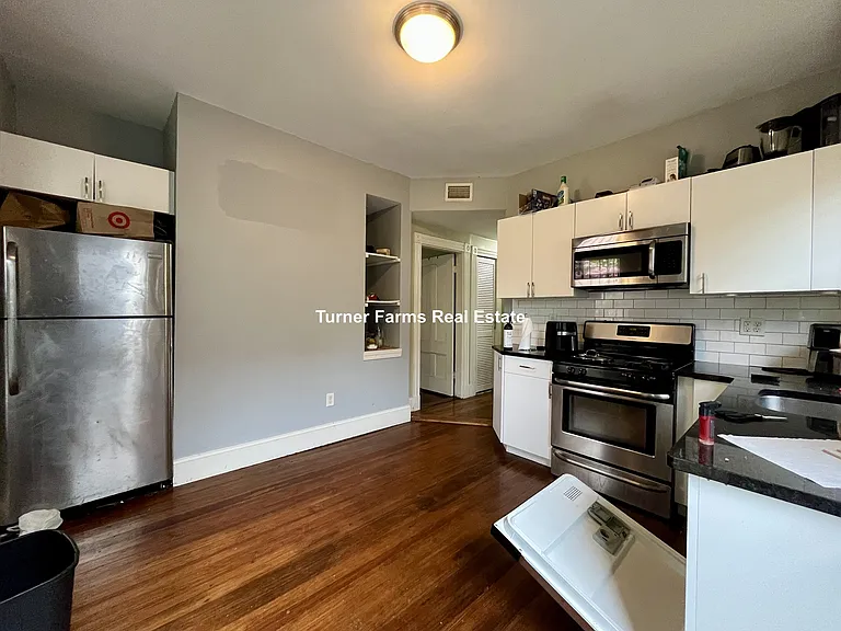 23 Evergreen St #2L — Photo 6