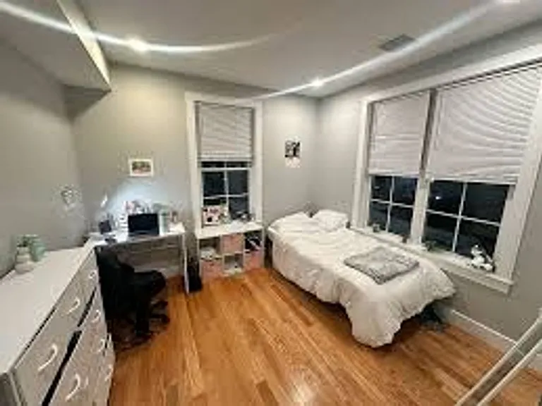 1621D Tremont St #4 — Photo 5
