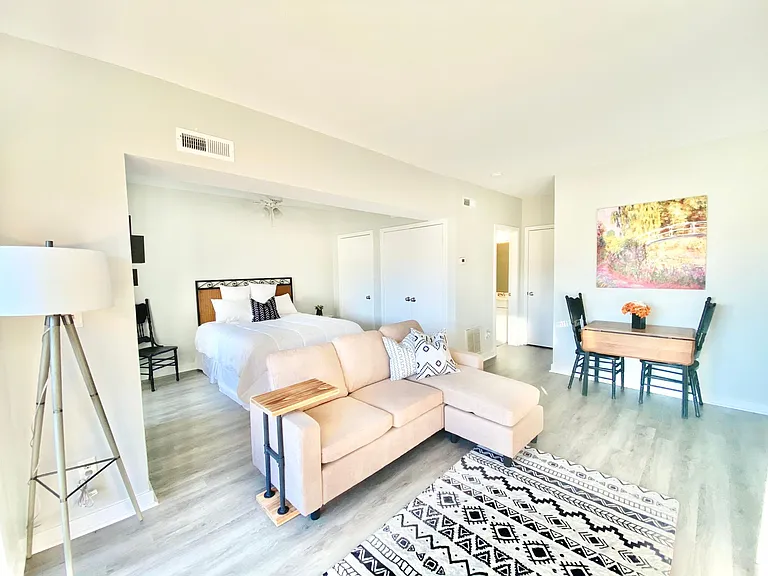 1608 Monticello Ave #A — Photo 3