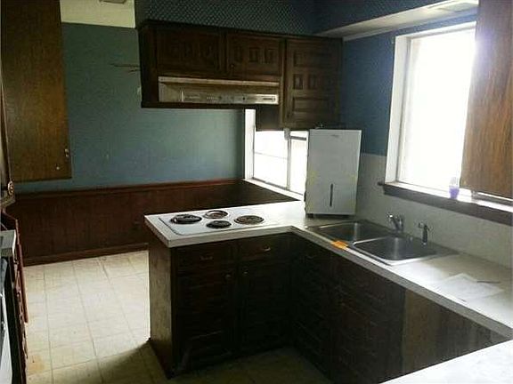 2nd image of 4018 Stephen Dr