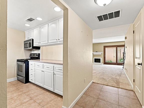 4th image of 4848 El Cemonte Ave APT 3