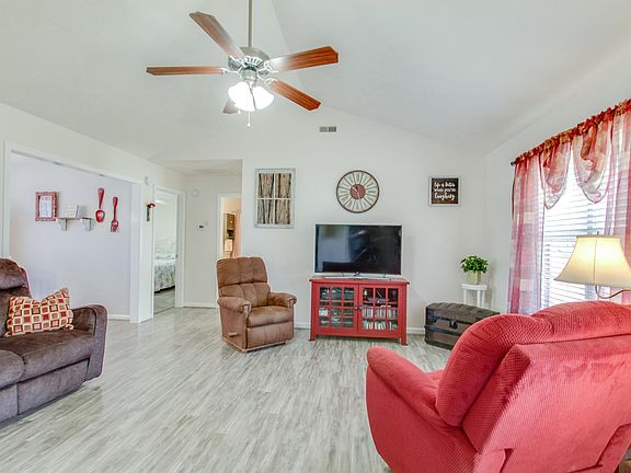4th image of 2817 Cliffside Dr