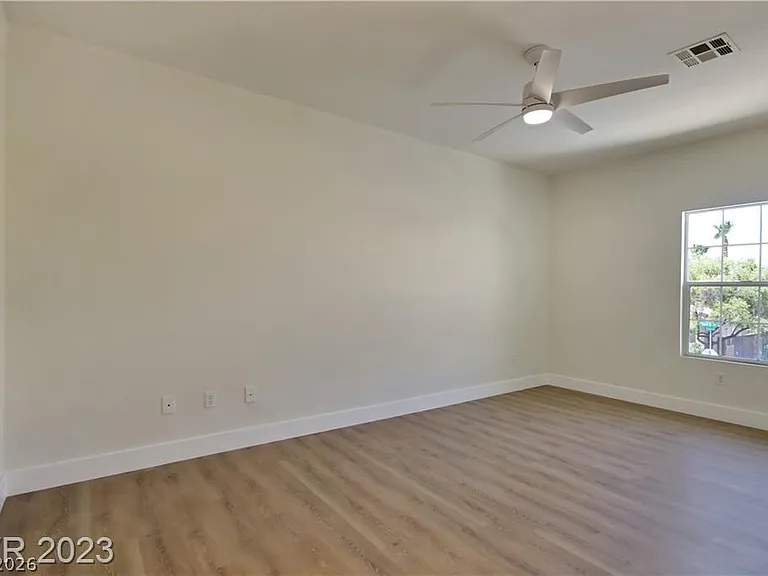 3816 Cape Royal St — Photo 33