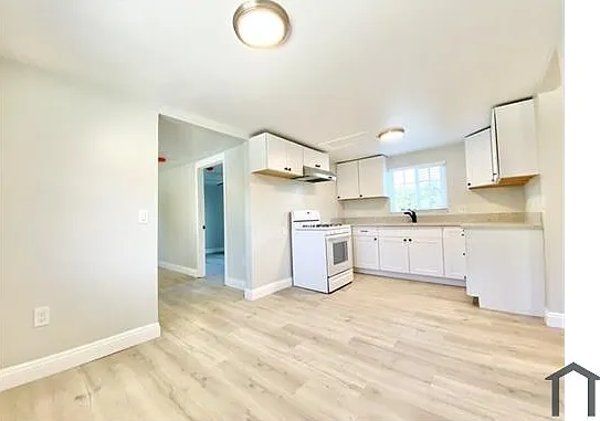 432 W 107th St #14 — Photo 1