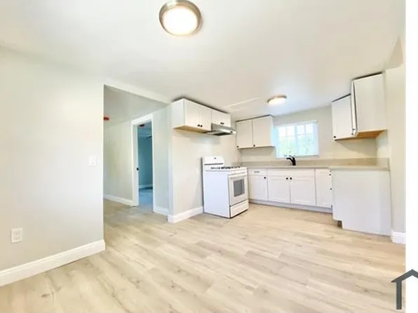 432 W 107th St #14, Los Angeles, CA 90003