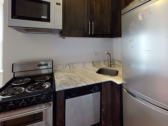 3rd image of 211 Avenue A APT 10