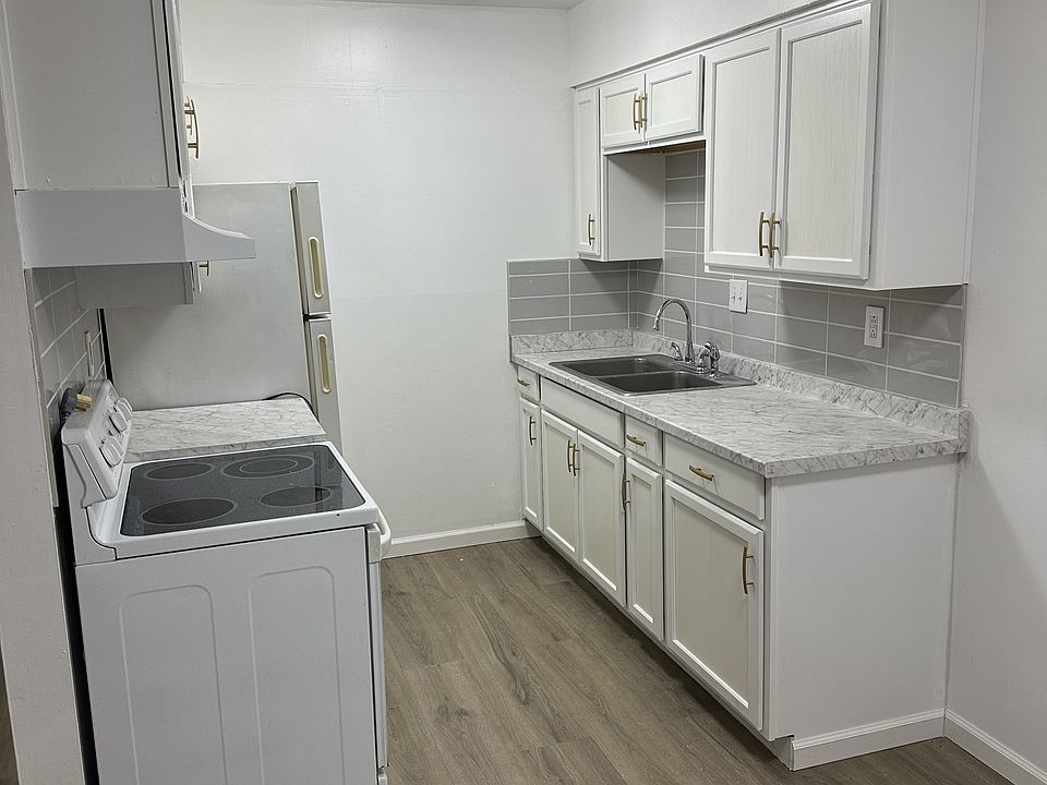 1st image of 3335 Breckenridge Ln #2