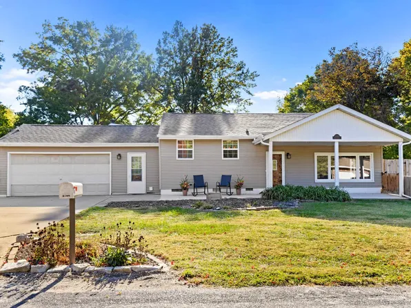 8709 N East Ct, Peoria, IL 61615