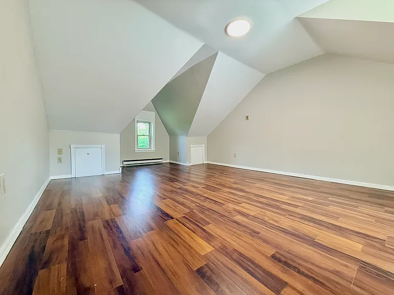 539 S 13th St — Photo 25