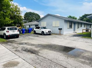 5920 Garfield St, Hollywood, FL 33021