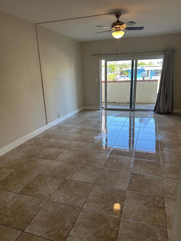 400 N Riverside Drive #102, photo 6