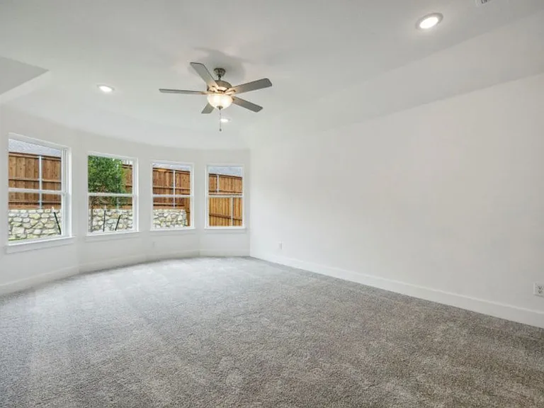 3832 Pennington Ave — Photo 2
