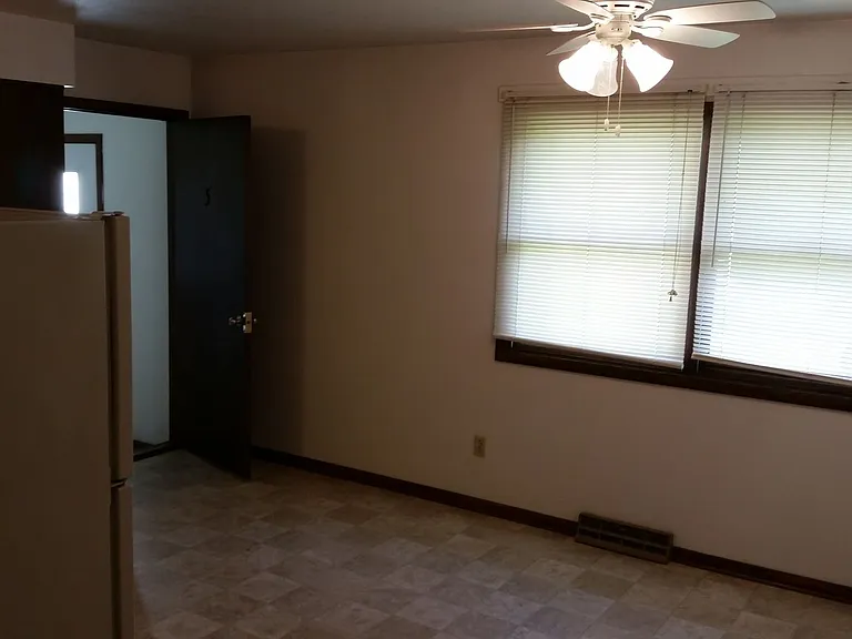 Walnut St 2115 — Photo 3