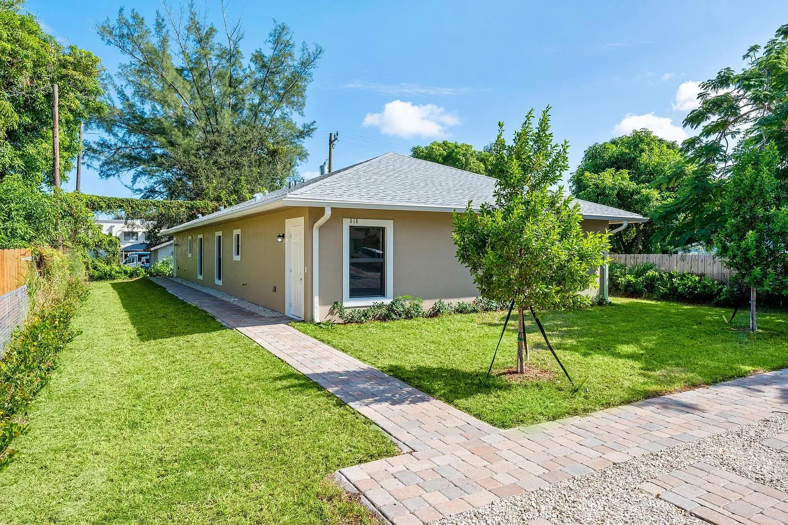 3 bed, 2000 sqft, $2,800 — Photo 2