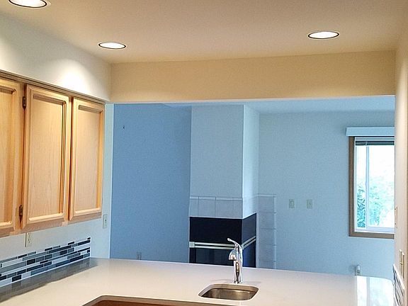 Wet bar with new quartz countertop