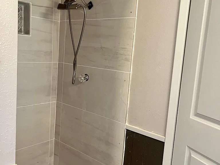 6413 Kingston Dr — Photo 10