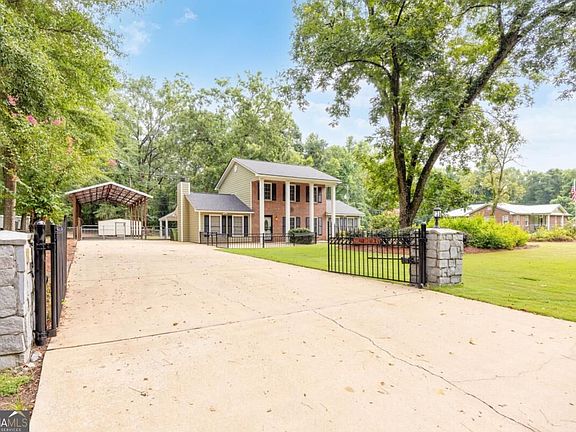 2nd image of 13745 Upatoi Ln