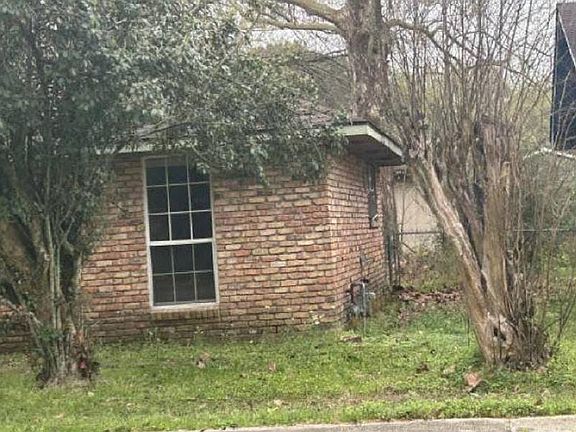 4th image of 12209 Strauss Dr