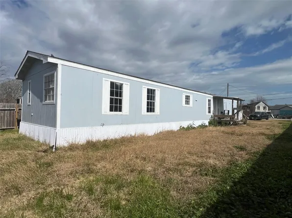 2525 Oyster Creek Bnd, Oyster Creek, TX 77541