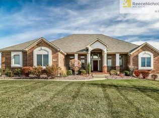 11825 S Pine St, Olathe, KS 66061