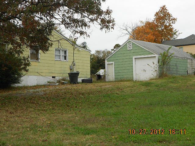 2nd image of 1513 Plymouth St