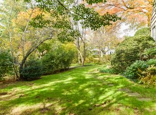 89 Sunnyside Way, New Rochelle, NY 10804