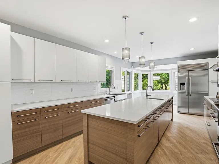 4515 N Lake Dr — Photo 10
