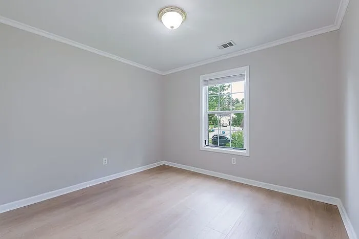 2148 Saint Albans Pl — Photo 7