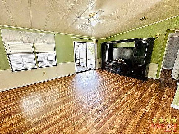 5th image of 389 Spring Lake Dr