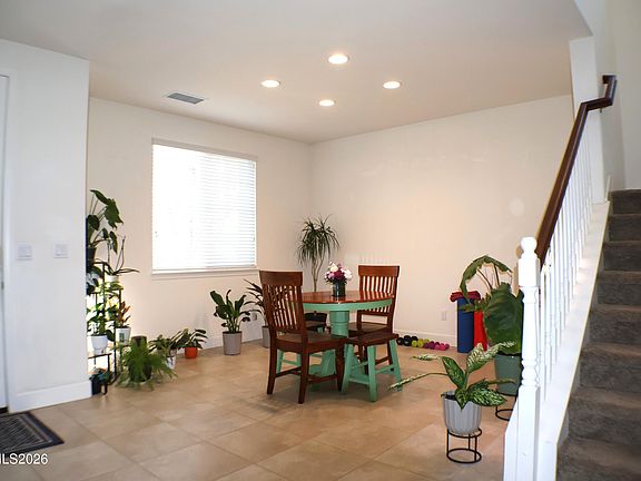 5th image of 2056 Whitecliff Dr