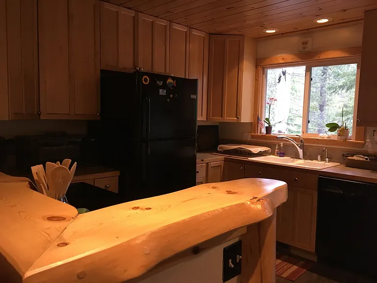 Kitchen/Bar