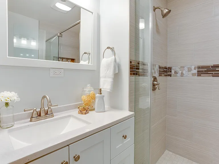 8345 Westlawn Ave — Photo 8
