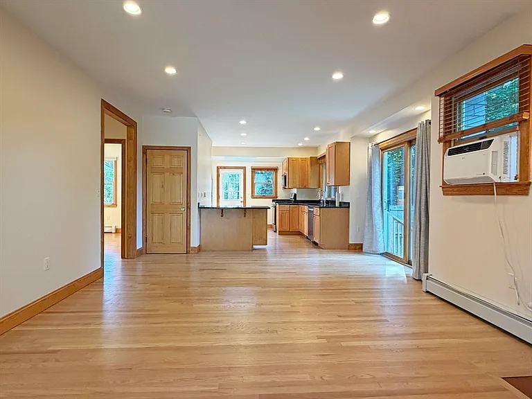 63 Pierrepont Rd — Photo 6