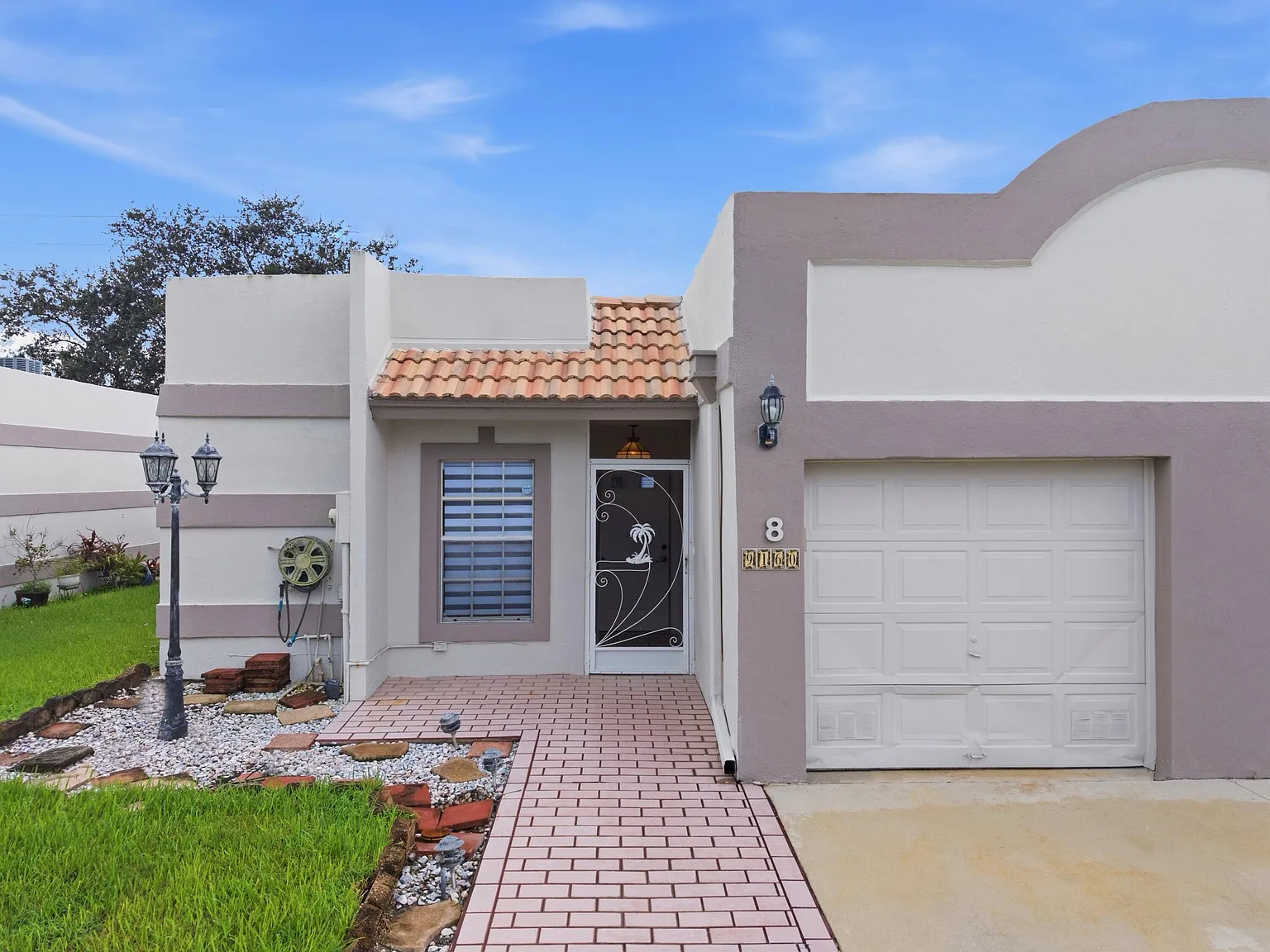 2 bed, 2.0 bath, 1227 sqft, $2,300 — Photo 3