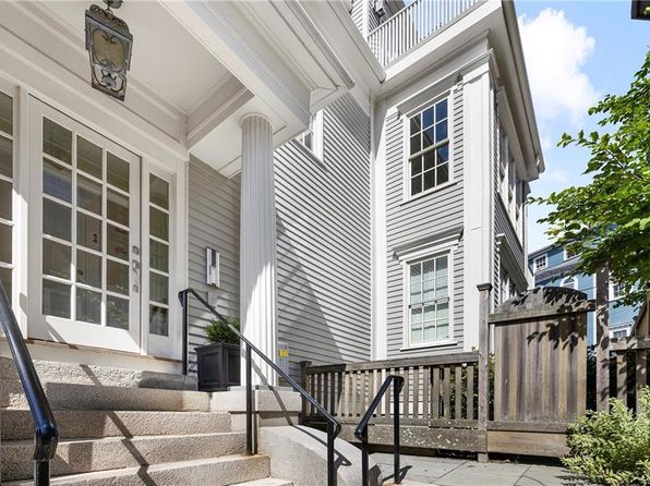 279 Benefit St APT 3, Providence, RI 02903