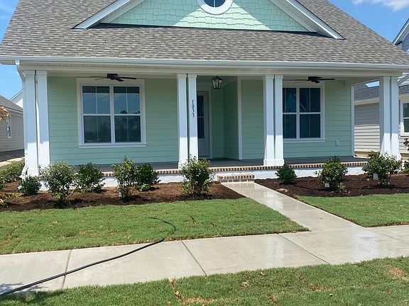 2nd image of 1033 Bradshaw Terrace