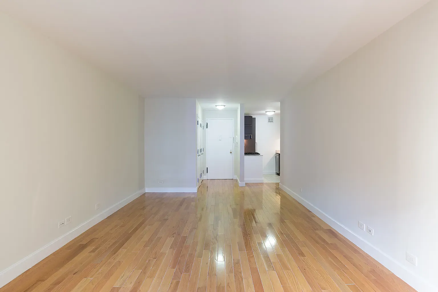 210 West 89th Street — Photo 2