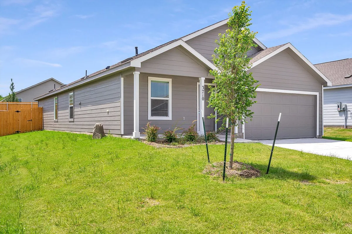 Building Photo - 3710 Oleander Pl