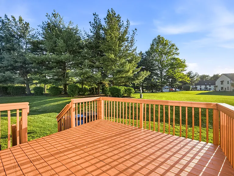 327 Allens Ln — Photo 30