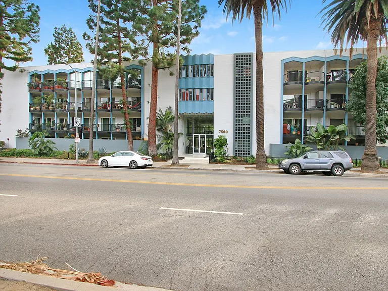 7560 Hollywood Blvd #406 — Photo 20