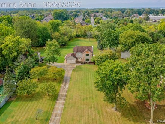 42733 Heydenreich Rd, Clinton Township, MI 48038